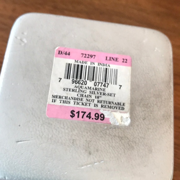 Sterling silver and aquamarine necklace & earrings - Picture 3 of 3